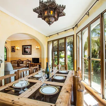 Cintya - Plusholidays Ifach