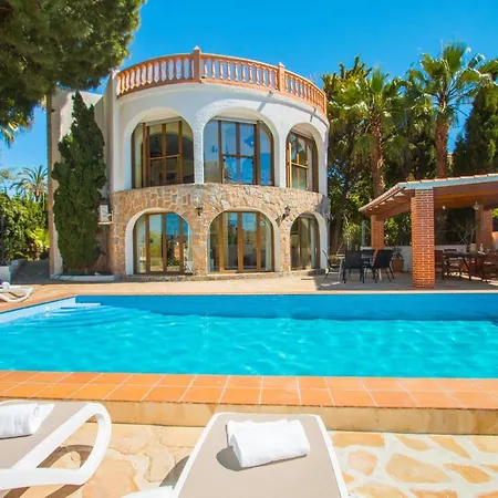 Cintya - Plusholidays * Calpe