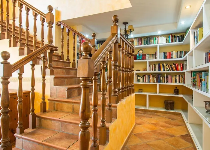 Cintya - Plusholidays *