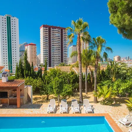 Cintya - Plusholidays