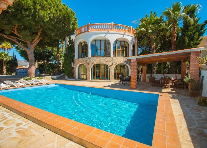 Villa Cintya - Plusholidays Ifach